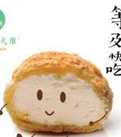 [厦门面包甜点] 绿皮火车泡芙(鼓浪屿店)